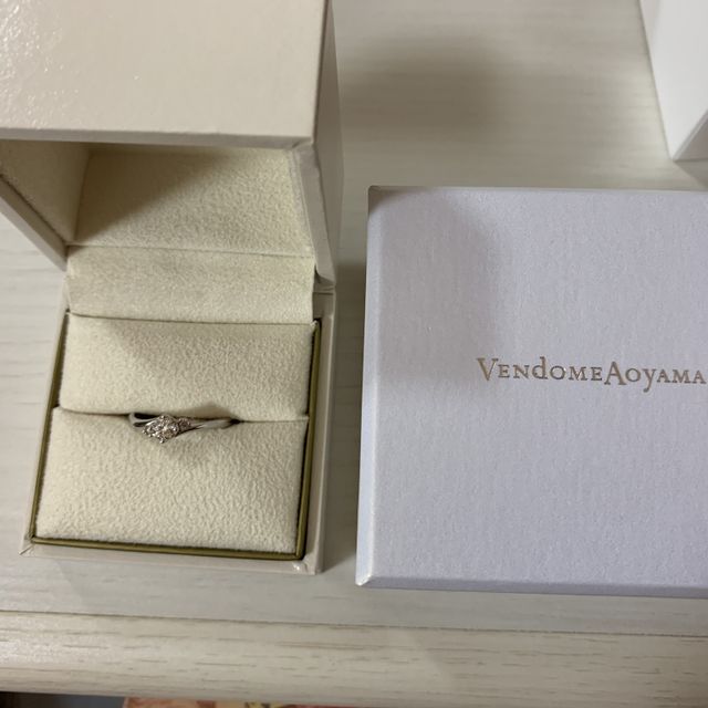 【ヴァンドーム青山(VENDOME AOYAMA)の口コミ】 仕事柄、指輪を外さなければいけないのでどうせなら結婚指輪もダイヤ付き…