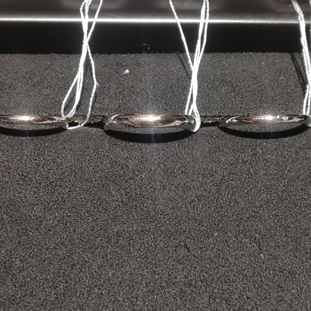 【ヴァン クリーフ＆アーペル(Van Cleef & Arpels)の口コミ】 毎日長く使うものなので、デザインがシンプルで品質の良いものを探してい…