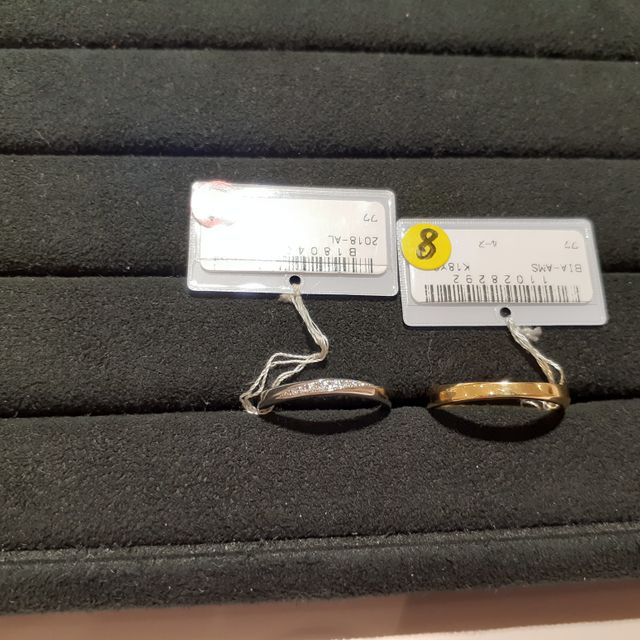 【TRECENTI(トレセンテ)の口コミ】 ゴールドって、成金みたいになってしまうのかなと思っていたのですが、彼…