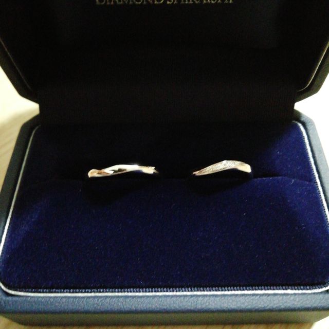 【銀座ダイヤモンドシライシの口コミ】 普段指輪はつけないので、あまり着けていて気にならないようなものを探し…