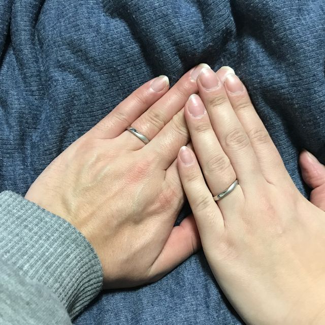 【ith(イズ)の口コミ】 シンプルな中にもおしゃれ感を出したく、ねじりを入れることで多少の動き…