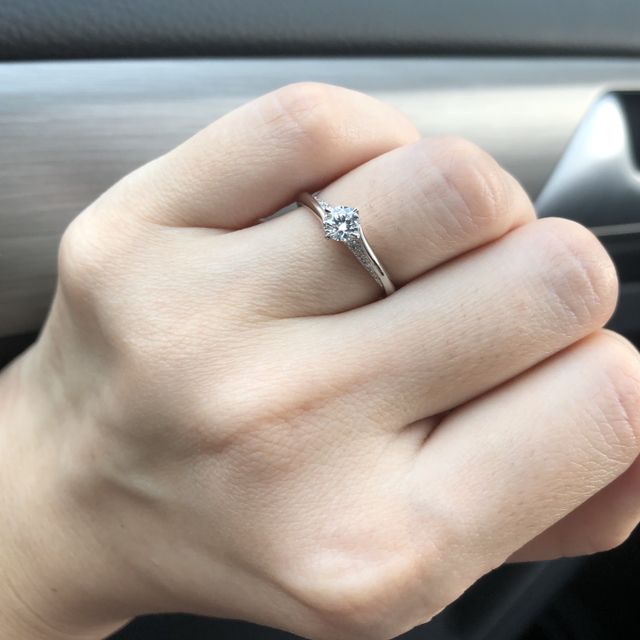 【エクセルコダイヤモンド(EXELCO DIAMOND)の口コミ】 母が婚約指輪をペンダントにリフォームしていたので、価値ある裸石を選ぼ…
