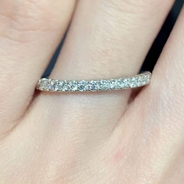 【ラザール ダイヤモンド(LAZARE DIAMOND)の口コミ】 ダイヤモンドの質が良いと有名なブランドなので、とてもダイヤモンドの輝…