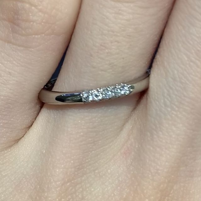 【ラザール ダイヤモンド(LAZARE DIAMOND)の口コミ】 通常の物より3倍ほど強度が強い為2mmの細いデザインでも安心して付けられ…