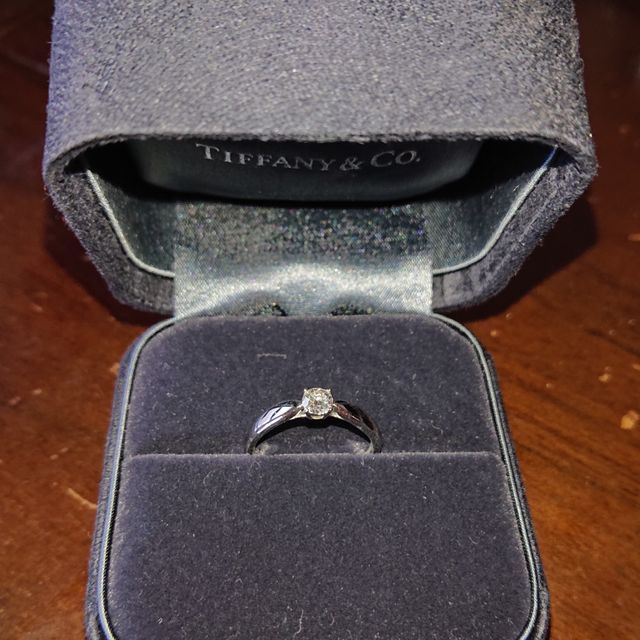 【ティファニー(Tiffany & Co.)の口コミ】 結婚前からアクセサリーはティファニーをいただいていたので、私たちの思…