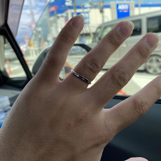 【アイプリモ(I-PRIMO)の口コミ】 私は以前から細い指輪が好みでした。そのため、結婚指輪の購入の際は細め…
