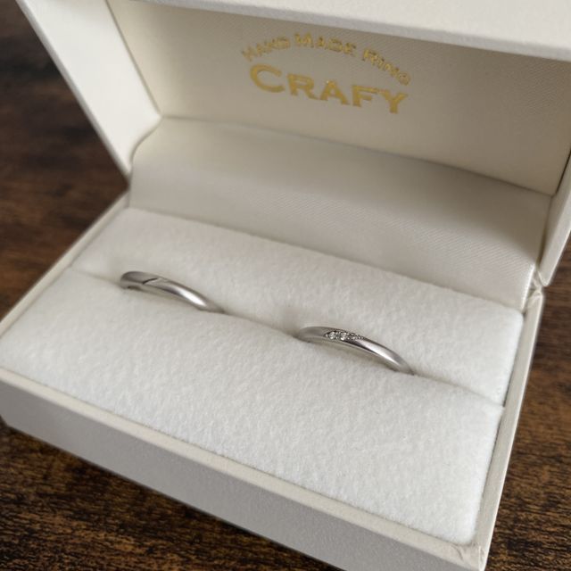 【CRAFY(クラフィ)の口コミ】 マット加工がされており、シンプルなデザインで普段からとてもつけやすい…