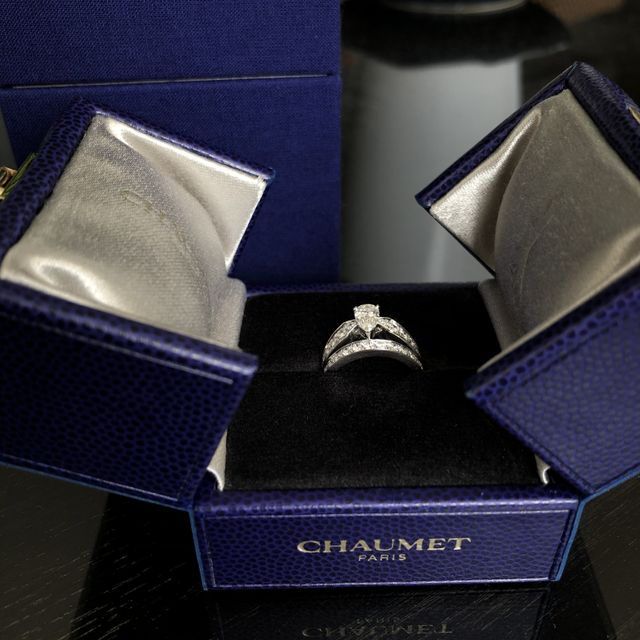 【ショーメ(CHAUMET)の口コミ】 定員さんより、歳を重ねると豪華なデザインの方が好まれるときき、このデ…