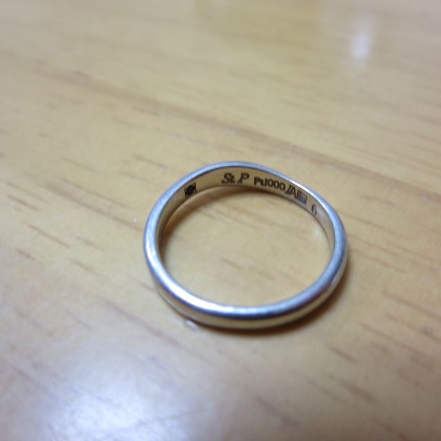 【Something Blue(サムシングブルー)の口コミ】 シンプルで、長く着けられる、飽きのこないデザインを探し求めておりまし…