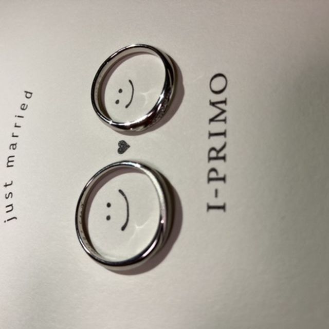 【アイプリモ(I-PRIMO)の口コミ】 妻に選んだ婚約指輪のデザインに合う指輪を選びました。ふたりが気に入っ…
