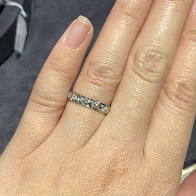 【ショーメ(CHAUMET)の口コミ】 パリのヴァンドーム広場に建てられた記念柱をイメージしてつくられたデザ…