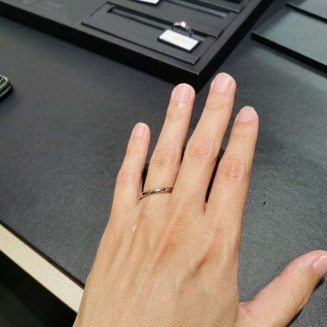 【ラザール ダイヤモンド(LAZARE DIAMOND)の口コミ】 定番のデザインも取り扱いがありますが、変わったデザインも多く、他の人…