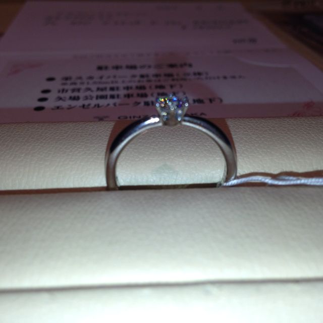 【銀座ダイヤモンドシライシの口コミ】 装飾がおおかったり、リングが太かったり複雑なデザインの指輪ではなく、…