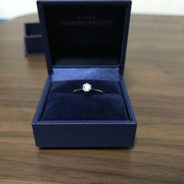【銀座ダイヤモンドシライシの口コミ】 4cのうちのカラット意外で決めた。特に重視したのはクラリティーとカラー…