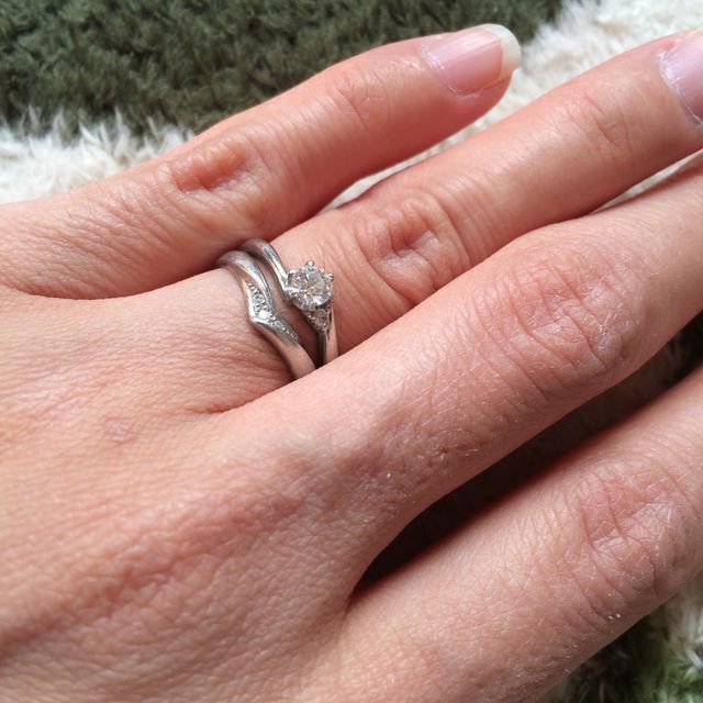 【アイプリモ(I-PRIMO)の口コミ】 エンゲージはダイヤが目立つデザイン。マリッジはシンプルなデザインが気…
