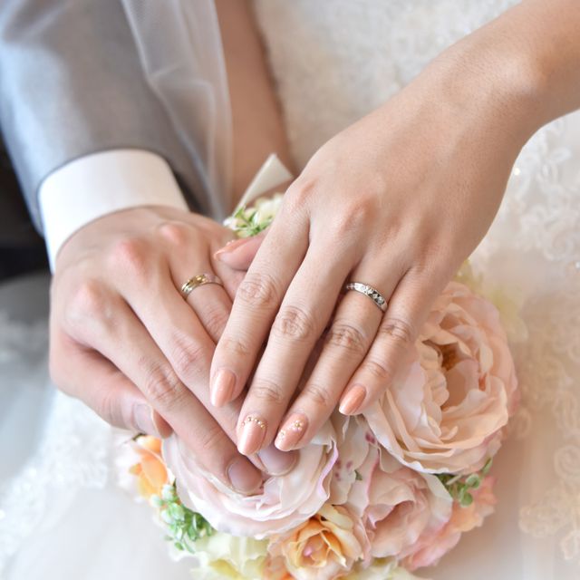 【AFFLUX(アフラックス)の口コミ】 最初は邪魔にならない細くて華奢な指輪を探していました。しかし、付けて…