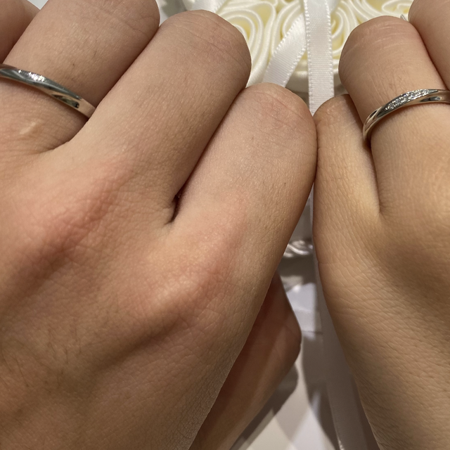 【4℃ BRIDAL(ヨンドシーブライダル)の口コミ】 シンプルなデザインのものを探していました。最初にカウンセリングをしっ…