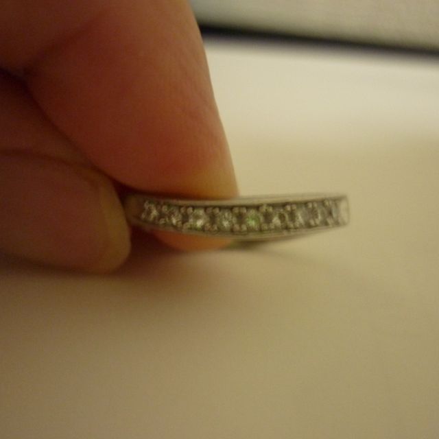 【ESTELLE(エステール)の口コミ】 私は指がむちむちしていて短いのが気になっていたのでV字かカーブを描いて…