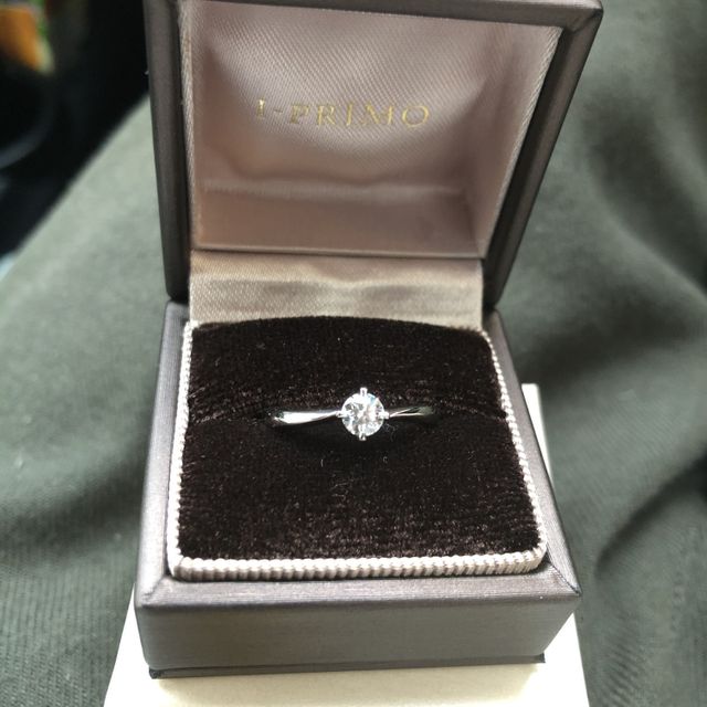 【アイプリモ(I-PRIMO)の口コミ】 デザインがかなり多く迷いました。
シンプルなもので選びたいなと思ってい…