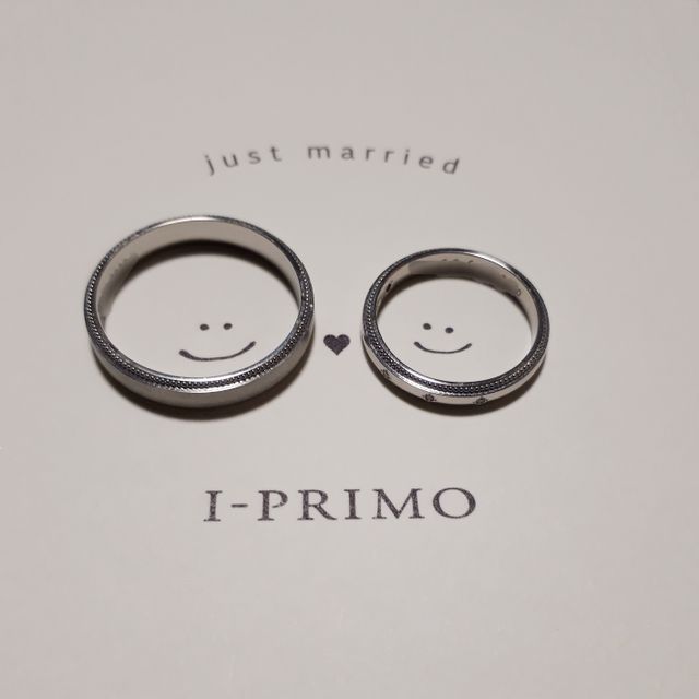 【アイプリモ(I-PRIMO)の口コミ】 婚約指輪と同じミルグレインのデザインで鍛造製法の結婚指輪を探しており…