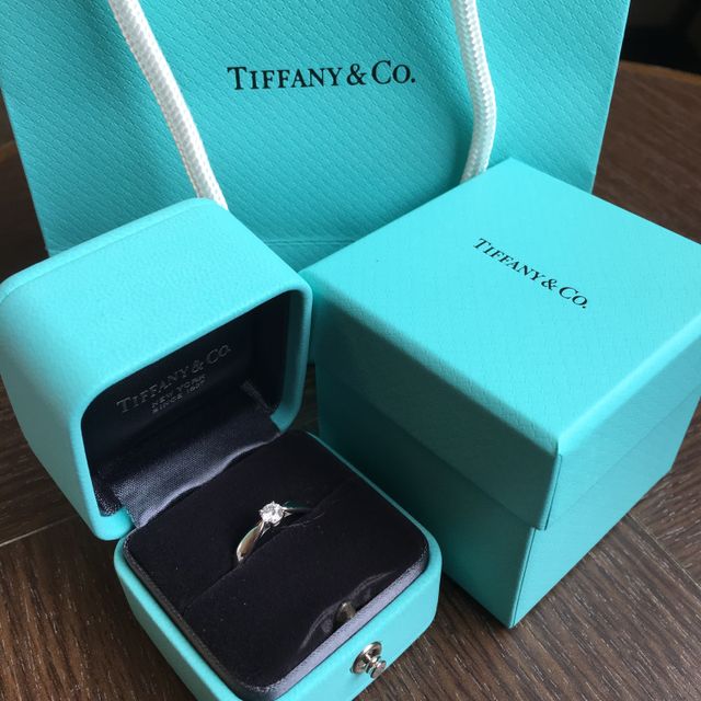【ティファニー(Tiffany & Co.)の口コミ】 指輪は旦那が選んでくれたのですが、日常生活でもつけやすいデザインのも…