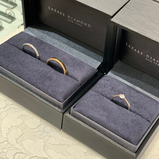 【ラザール ダイヤモンド(LAZARE DIAMOND)の口コミ】 結婚指輪はエタニティにしようと決めていたので、婚約指輪は重ね付けする…