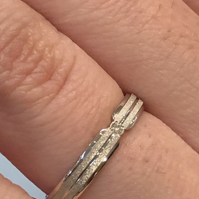 【MIKIMOTO(ミキモト)の口コミ】 夫が気になっていたデザインだったので試着しました。
私にはちょっとカッ…