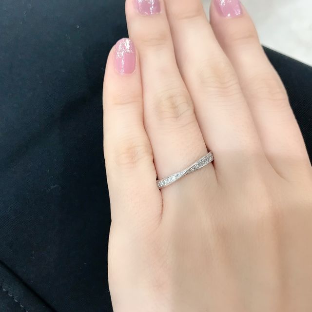 【宝寿堂(ほうじゅどう)の口コミ】 宝寿堂で婚約指輪を購入したので、結婚指輪も色々試着させてもらいました…