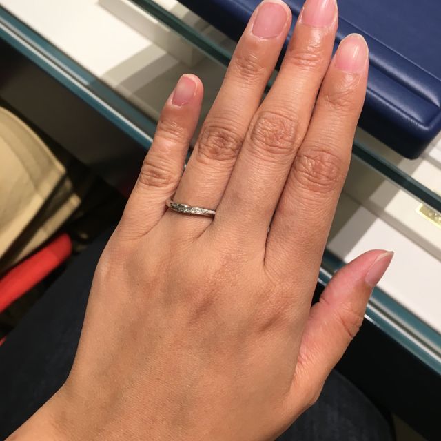 【銀座ダイヤモンドシライシの口コミ】 他のブランドにはない、唯一無二のデザインでとても気に入りました。大人…