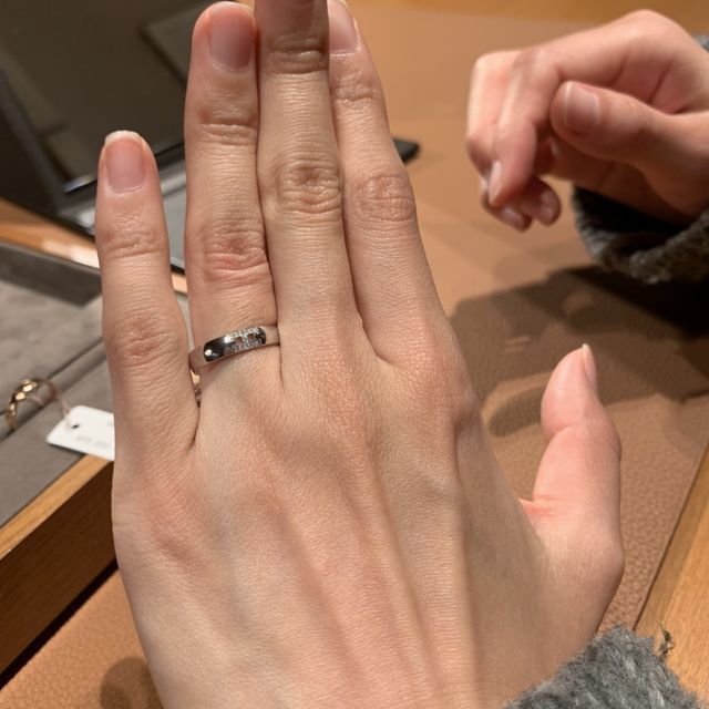 【エルメス(HERMES)の口コミ】 ちょっと太めのデザインの指輪が欲しく、こちらの指輪に魅力を感じました…
