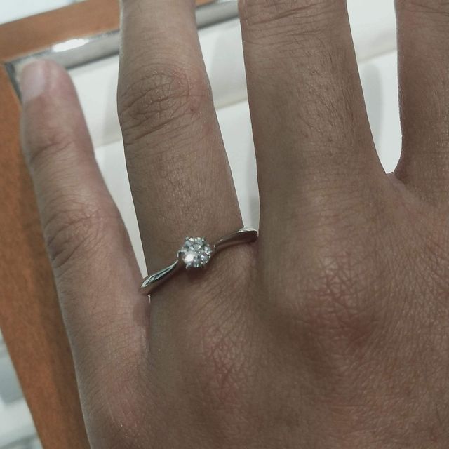 【STAR JEWELRY(スタージュエリー)の口コミ】 【指輪のオススメポイント】なんといっても婚約指輪のダイヤ紛失を保証し…