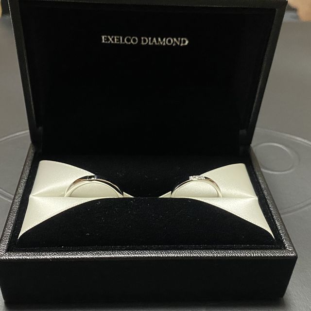 【エクセルコダイヤモンド(EXELCO DIAMOND)の口コミ】 ダイヤモンドが綺麗で、お互いに納得できるデザインです。彼の選んだ指輪…