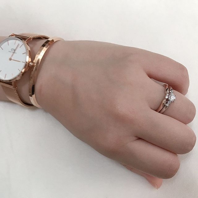 【トリニティ(Trinity)の口コミ】 決め手はデザイン！婚約指輪はプラチナ、結婚指輪はピンクゴールドと別々…