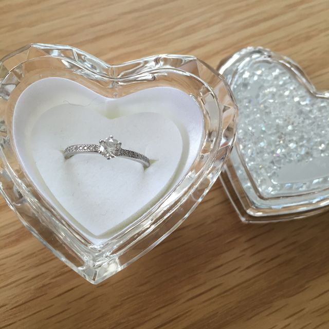 【ヴァンドーム青山(VENDOME AOYAMA)の口コミ】 とにかくデザインがシンプルなのが決め手でした。ダイヤは0.3ctで主著し過…