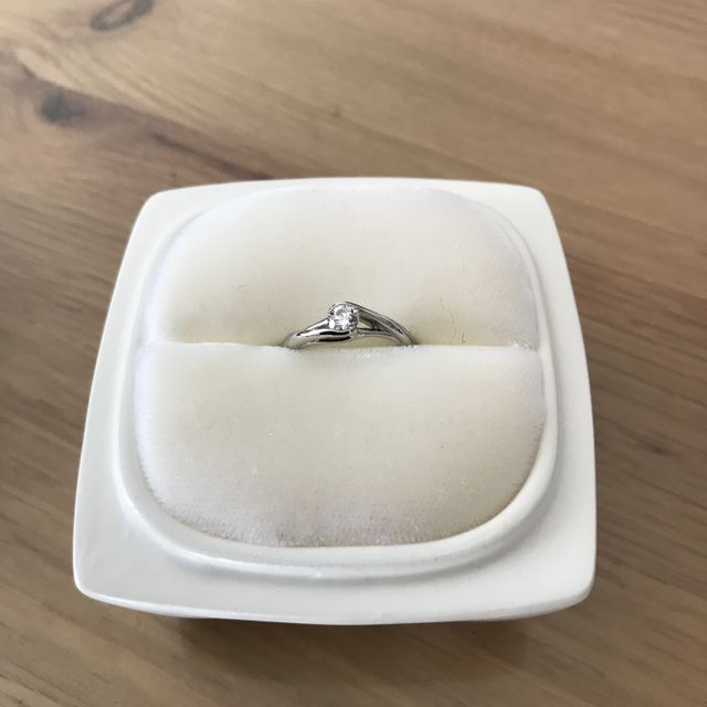 【俄(にわか)の口コミ】 結婚指輪は絶対欲しかったのですが、正直婚約指輪は指輪にするか腕時計や…