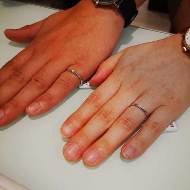 【CAFERING(カフェリング)の口コミ】 日本人向けに作られているようです。指輪をしていても違和感がなく、つけ…