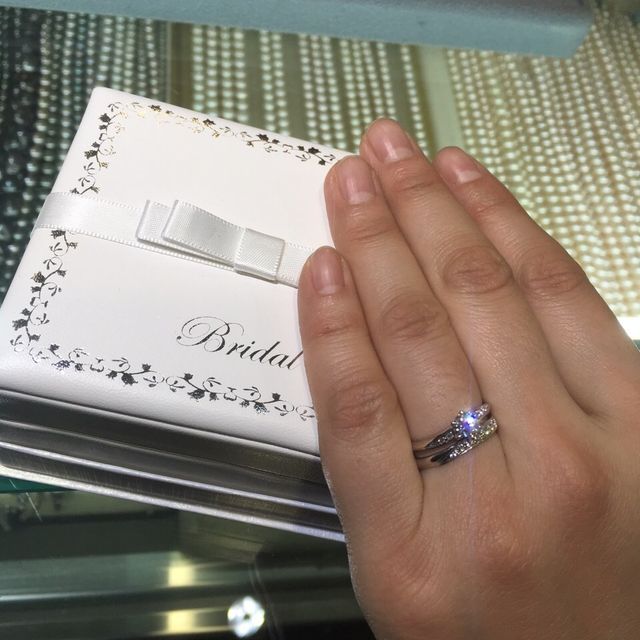 【宝寿堂(ほうじゅどう)の口コミ】 色々迷いましたが、マリッジリングだけでなエンゲージリングとペアになる…