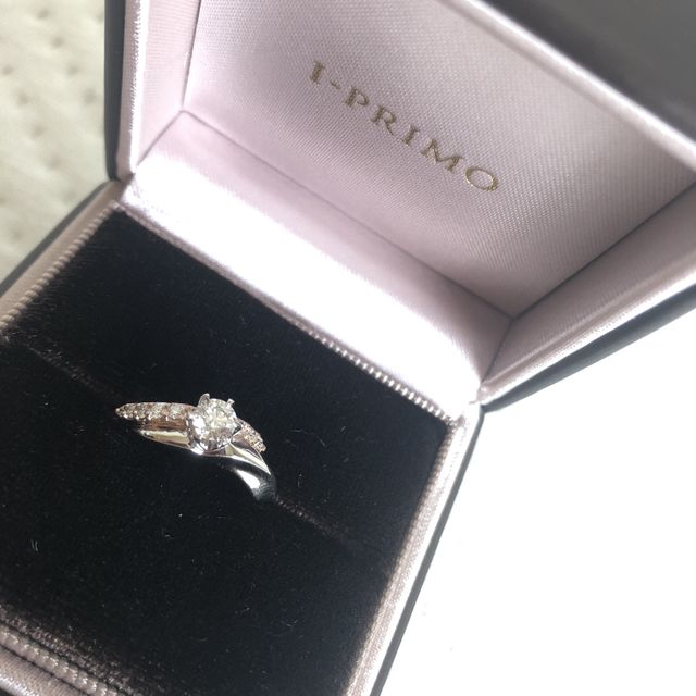 【アイプリモ(I-PRIMO)の口コミ】 他ではあまりみないデザインを重視で選んでいた為、アイプリモでこの指輪…
