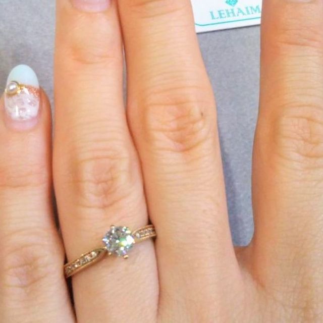 【LEHAIM(レハイム)の口コミ】 とにかく婚約指輪はピンクゴールドでさがしており、ダイヤの大きさや質もD…