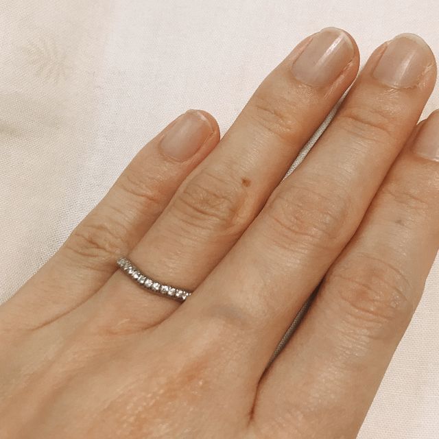 【ショーメ(CHAUMET)の口コミ】 結婚指輪の決め手は、ハーフエタニティであることと、婚約指輪との重ね付…