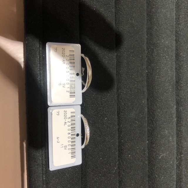 【TRECENTI(トレセンテ)の口コミ】 女性用の方はダイヤが色々な角度から見えて、キラキラした感じが好き。う…