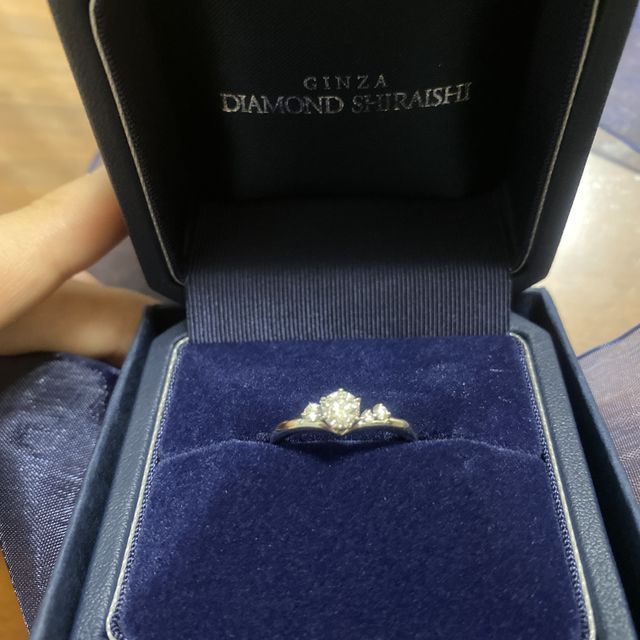【銀座ダイヤモンドシライシの口コミ】 自分の指の形に、似合うデザインで指輪を探していました。最終的には、こ…