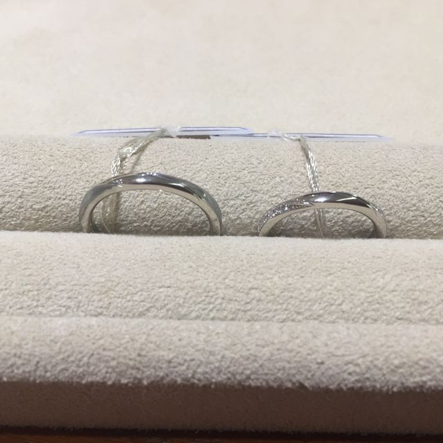 【TRECENTI(トレセンテ)の口コミ】 指輪の形状・・・Ｖ字なのですが、カーブが緩やかなので、Ｖ時とストレー…