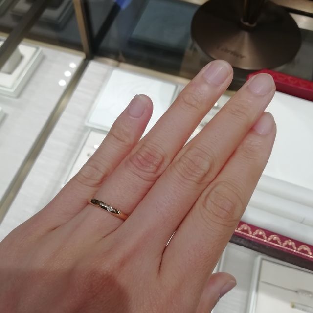 【カルティエ(Cartier)の口コミ】 カルティエの１８９５という結婚指輪です。ストレートのシンプルな指輪に…