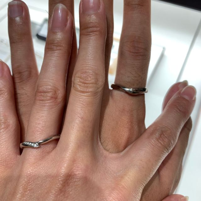 【俄(にわか)の口コミ】 にわかさんの指輪は全てに意味やイメージがあり、それを表現したペアデザ…