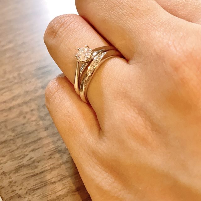 【銀座ダイヤモンドシライシの口コミ】 プロポーズリングでダイヤを贈ってもらったので、まずはそのダイヤで婚約…