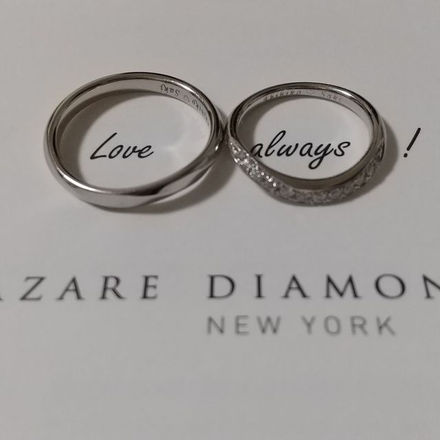 【ラザール ダイヤモンド(LAZARE DIAMOND)の口コミ】 通常のウェーブラインの指輪と違ってウェーブの内側にもダイヤがあしらわ…