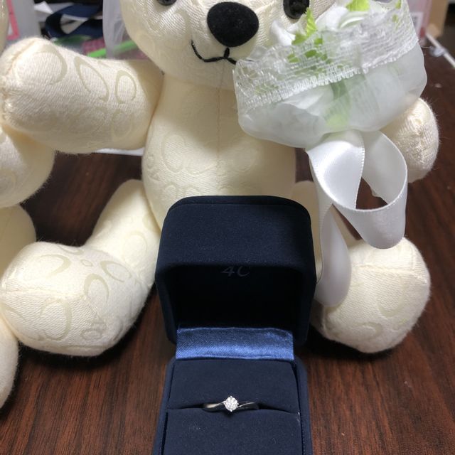 【4℃ BRIDAL(ヨンドシーブライダル)の口コミ】 婚約指輪のデザインは夫が決めたので、結婚指輪はそれに合うものを！と思…