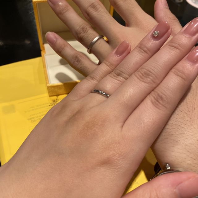 【ケイウノ ブライダル(K.UNO BRIDAL)の口コミ】 オーダーメイドで自由に作れるところ。シンプルデザインが良かったので、…