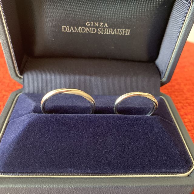 【銀座ダイヤモンドシライシの口コミ】 デザインが凄く凄く凄く良くて付けた時にキラキラしてとても可愛いと思っ…